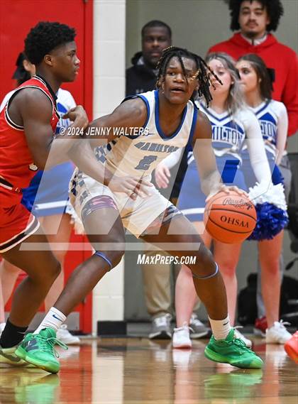 Thumbnail 3 in Hamilton vs. Fairfield (OHSAA Southwest District Division 1 Sectionals Round 2) photogallery.