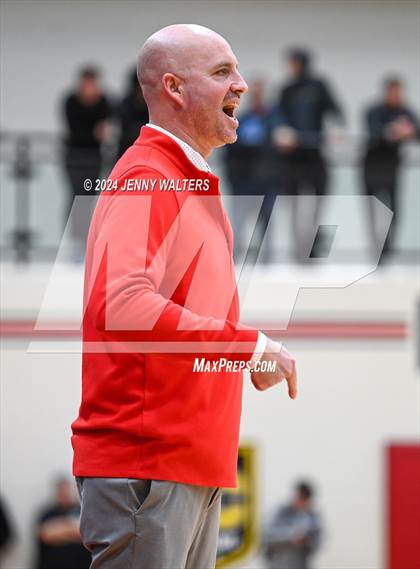 Thumbnail 3 in Hamilton vs. Fairfield (OHSAA Southwest District Division 1 Sectionals Round 2) photogallery.