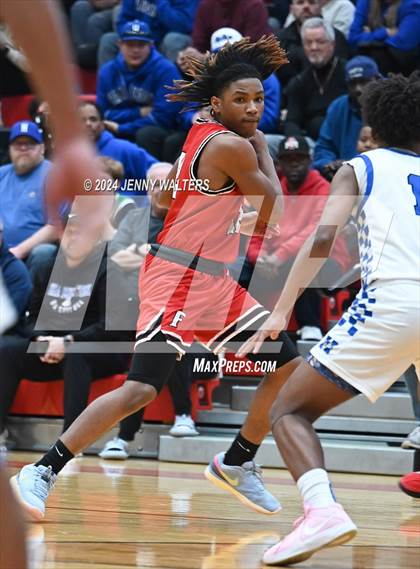 Thumbnail 2 in Hamilton vs. Fairfield (OHSAA Southwest District Division 1 Sectionals Round 2) photogallery.