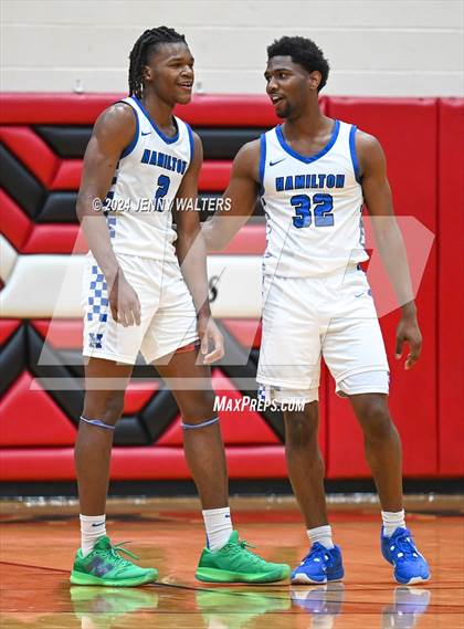 Thumbnail 3 in Hamilton vs. Fairfield (OHSAA Southwest District Division 1 Sectionals Round 2) photogallery.