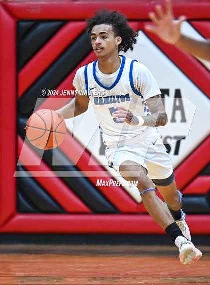 Thumbnail 2 in Hamilton vs. Fairfield (OHSAA Southwest District Division 1 Sectionals Round 2) photogallery.