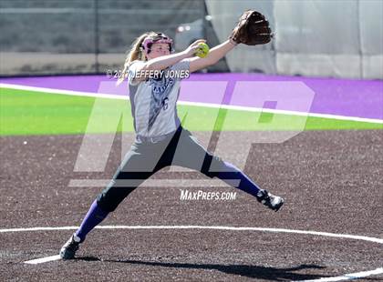 Thumbnail 1 in Gallup @ Miyamura photogallery.