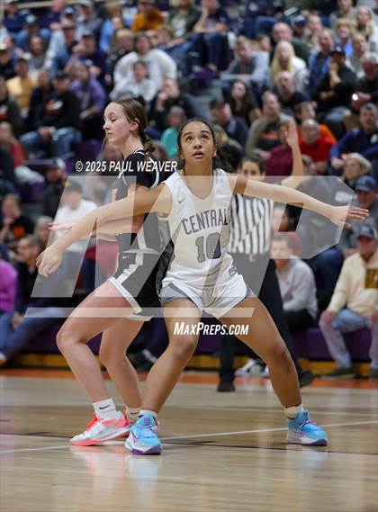 Thumbnail 2 in Central Columbia vs. Jersey Shore (PIAA District 4 Class 4A Final) photogallery.