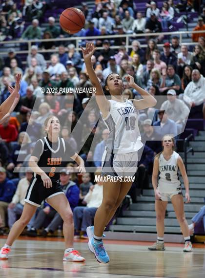 Thumbnail 3 in Central Columbia vs. Jersey Shore (PIAA District 4 Class 4A Final) photogallery.