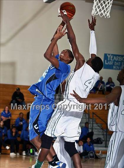 Thumbnail 3 in Mansfield Summit vs. Berkner (McDonalds Texas Invitational) photogallery.