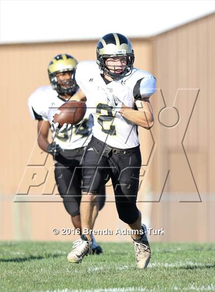 Thumbnail 2 in New Palestine vs. Mt. Vernon photogallery.
