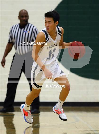 Thumbnail 1 in Mountain Ridge vs. New Trier (Horizon Holiday Hoops Tournament) photogallery.