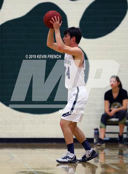 Thumbnail 1 in Mountain Ridge vs. New Trier (Horizon Holiday Hoops Tournament) photogallery.