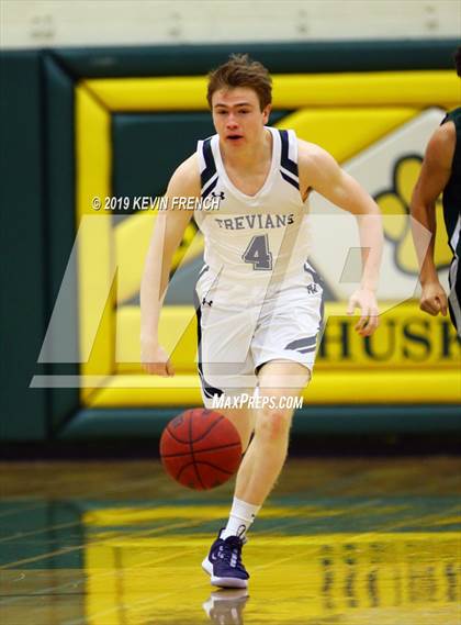 Thumbnail 3 in Mountain Ridge vs. New Trier (Horizon Holiday Hoops Tournament) photogallery.