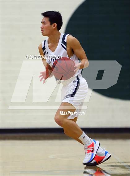 Thumbnail 2 in Mountain Ridge vs. New Trier (Horizon Holiday Hoops Tournament) photogallery.