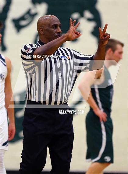 Thumbnail 2 in Mountain Ridge vs. New Trier (Horizon Holiday Hoops Tournament) photogallery.