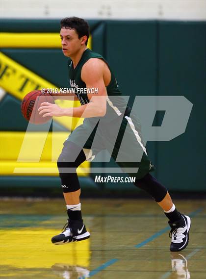 Thumbnail 1 in Mountain Ridge vs. New Trier (Horizon Holiday Hoops Tournament) photogallery.