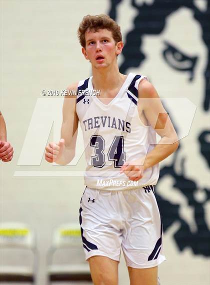 Thumbnail 2 in Mountain Ridge vs. New Trier (Horizon Holiday Hoops Tournament) photogallery.
