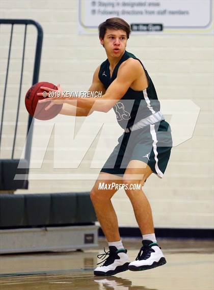 Thumbnail 2 in Mountain Ridge vs. New Trier (Horizon Holiday Hoops Tournament) photogallery.