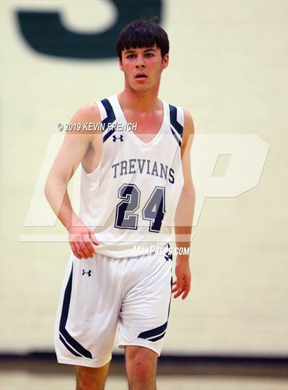 Thumbnail 1 in Mountain Ridge vs. New Trier (Horizon Holiday Hoops Tournament) photogallery.