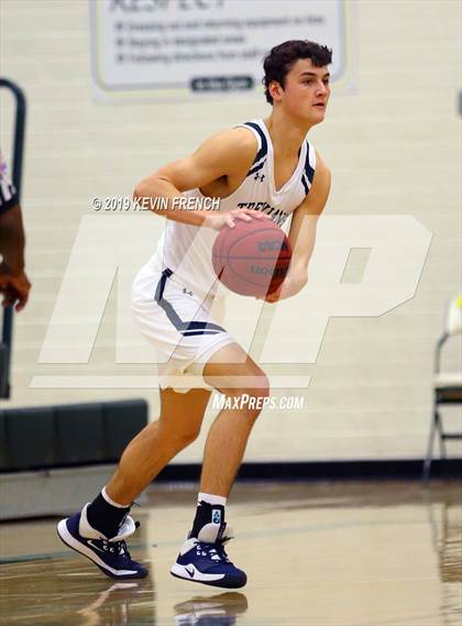 Thumbnail 1 in Mountain Ridge vs. New Trier (Horizon Holiday Hoops Tournament) photogallery.