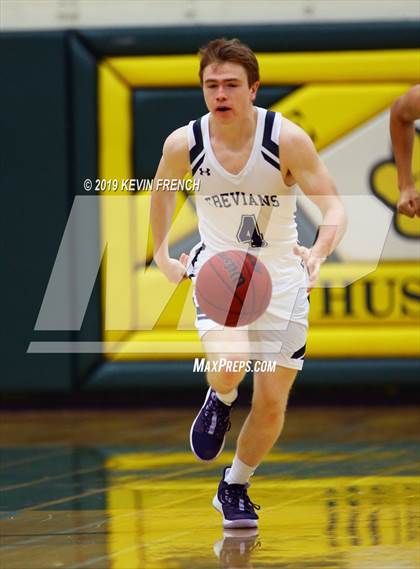 Thumbnail 1 in Mountain Ridge vs. New Trier (Horizon Holiday Hoops Tournament) photogallery.