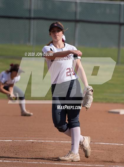 Thumbnail 2 in Pacifica vs. Foothill Tech photogallery.