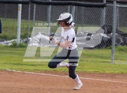 Thumbnail 3 in Pacifica vs. Foothill Tech photogallery.