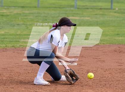 Thumbnail 3 in Pacifica vs. Foothill Tech photogallery.