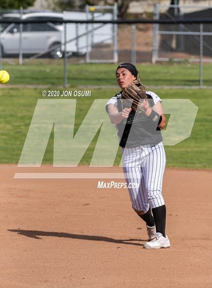 Thumbnail 1 in Pacifica vs. Foothill Tech photogallery.