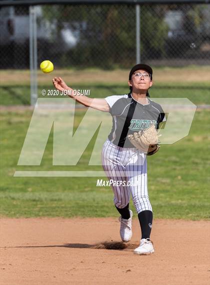 Thumbnail 1 in Pacifica vs. Foothill Tech photogallery.