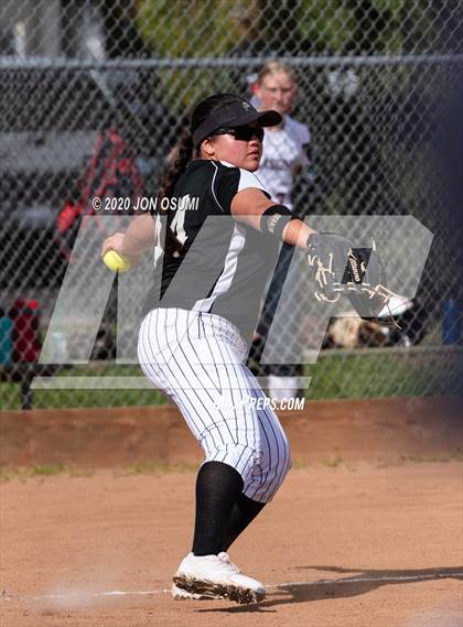 Thumbnail 3 in Pacifica vs. Foothill Tech photogallery.
