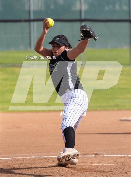 Thumbnail 3 in Pacifica vs. Foothill Tech photogallery.