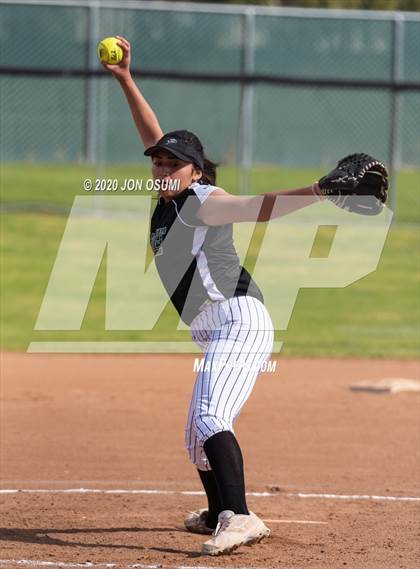 Thumbnail 3 in Pacifica vs. Foothill Tech photogallery.