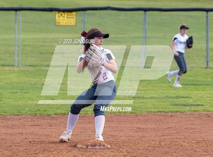 Thumbnail 1 in Pacifica vs. Foothill Tech photogallery.