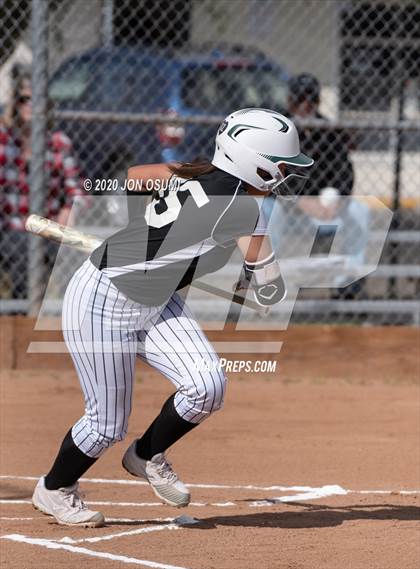Thumbnail 2 in Pacifica vs. Foothill Tech photogallery.
