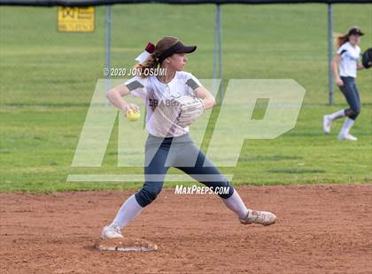 Thumbnail 2 in Pacifica vs. Foothill Tech photogallery.