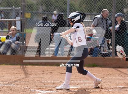 Thumbnail 2 in Pacifica vs. Foothill Tech photogallery.