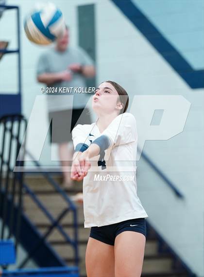 Thumbnail 2 in Mott vs. Durand (Our Lady Of The Lakes Invite) photogallery.