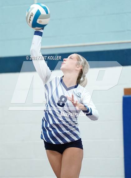 Thumbnail 2 in Mott vs. Durand (Our Lady Of The Lakes Invite) photogallery.
