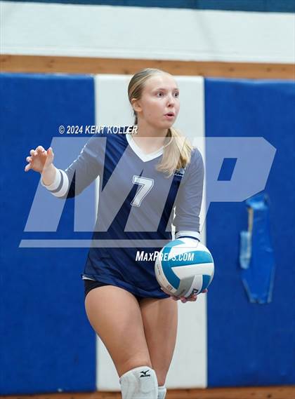 Thumbnail 3 in Mott vs. Durand (Our Lady Of The Lakes Invite) photogallery.