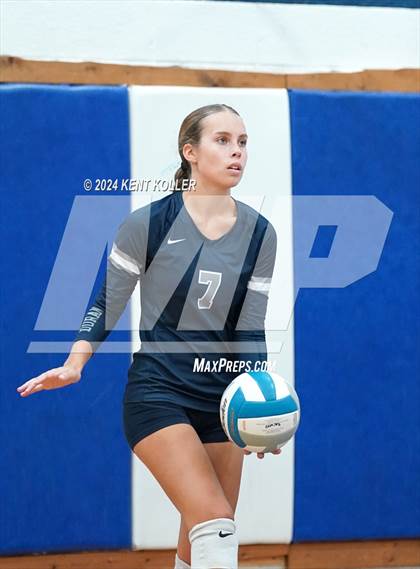 Thumbnail 2 in Mott vs. Durand (Our Lady Of The Lakes Invite) photogallery.