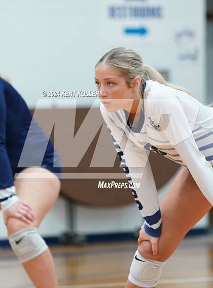 Thumbnail 2 in Mott vs. Durand (Our Lady Of The Lakes Invite) photogallery.
