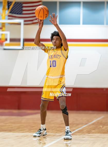 Thumbnail 3 in Jack Britt @ Douglas Byrd photogallery.