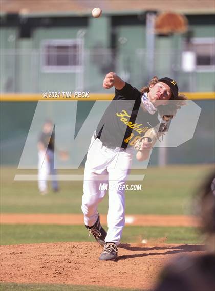 Thumbnail 1 in Canyon @ Foothill photogallery.