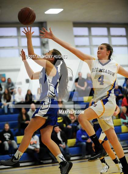 Thumbnail 3 in East Meadow vs.  Calhoun (Section 8 Class AA 1st Round Playoff) photogallery.