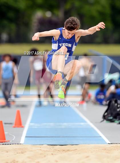 Thumbnail 2 in PSAL Brooklyn, Queens, Staten Island Championships (Boys Field Events) photogallery.