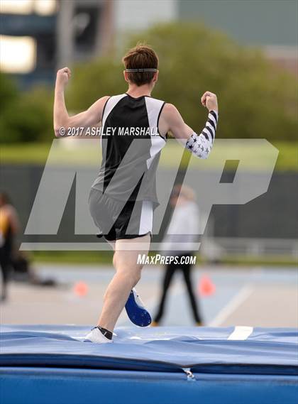 Thumbnail 2 in PSAL Brooklyn, Queens, Staten Island Championships (Boys Field Events) photogallery.