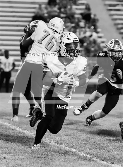 Thumbnail 3 in Belleville East @ Pekin photogallery.