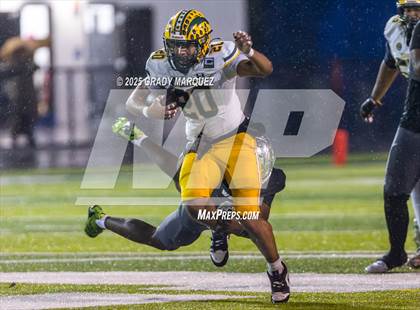 Thumbnail 3 in Inglewood vs. Edison (CIF SS Division 3 Round 2) photogallery.