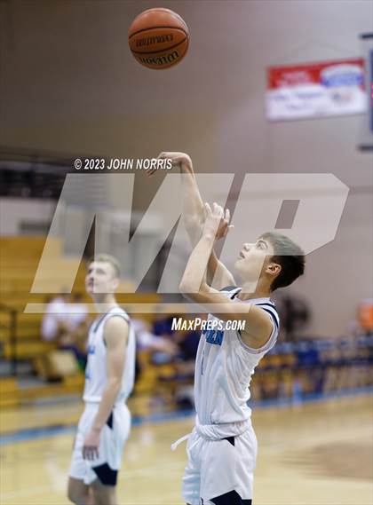 Thumbnail 2 in Churubusco @ Woodlan photogallery.