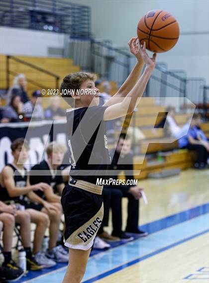 Thumbnail 3 in Churubusco @ Woodlan photogallery.