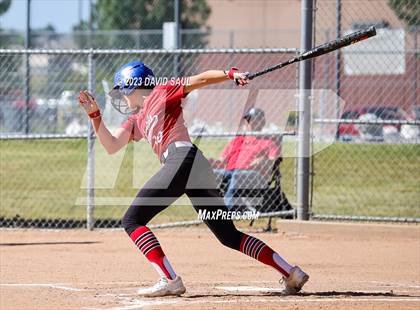 Thumbnail 2 in Elizabeth @ Sand Creek photogallery.