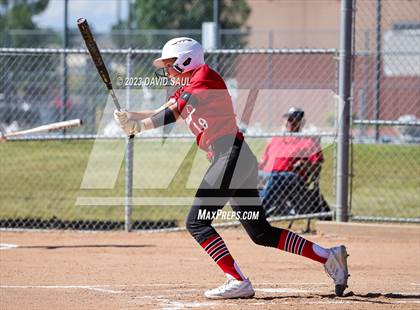 Thumbnail 3 in Elizabeth @ Sand Creek photogallery.