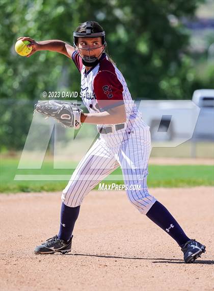 Thumbnail 3 in Elizabeth @ Sand Creek photogallery.